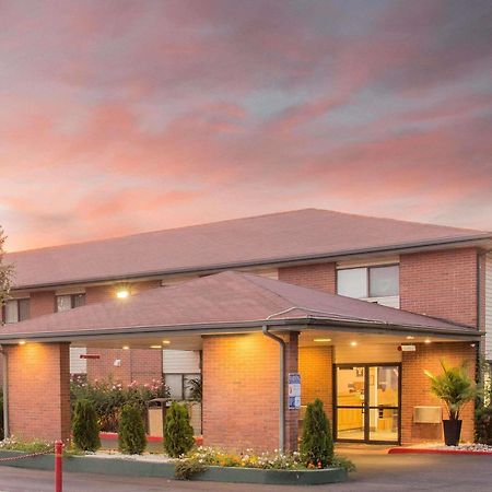 Super 8 By Wyndham Provo Byu Orem Exterior foto